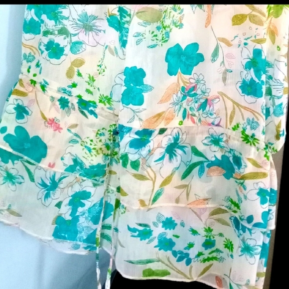 Imported UAE Western Top - Picture 10 of 10